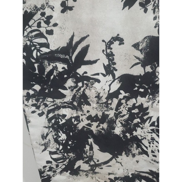 Gloria Vanderbilt Amamda Size 18 Cotton Blend Stretch Foliage Print Capri Pants - Picture 5 of 12